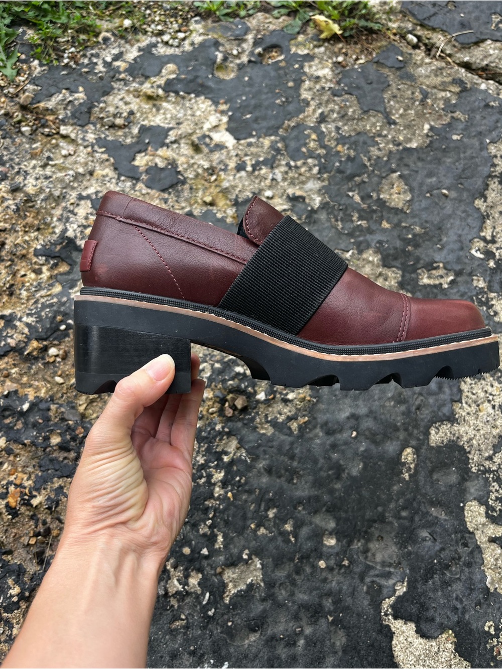 New Brown Sorel Loafers with Black Elastic Strap - Picture 4 of 11